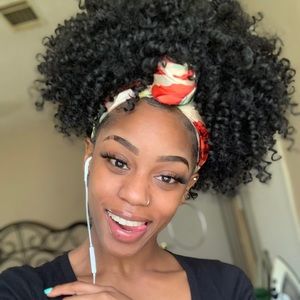 Meet your Posher, Charity